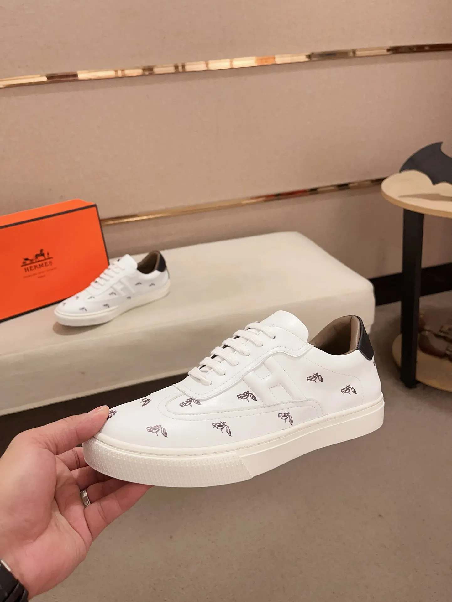 Men's clothing and shoes💰: 420💰《HERMES》【Classic Original Version】Hermès; Top 🔝 Purchasing Agency 🔍🔍Latest 🇺🇸Sold simultaneously at counters, original imported from Italy ▲▲Cow leather▲ ▲Exquisite workmanship (Italian 🇮🇹imported water-dyed 🐂cowhide lining) sole: original sole provided by the original factory, ⚠️exclusive double-layer activity·TPR·rubber·combined molded outsole; Code number: 36-44 (45/46 can be customized, non-refundable)